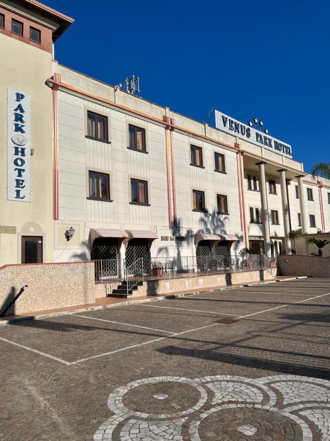 Venus Park Hotel Castel Volturno Eksteriør bilde