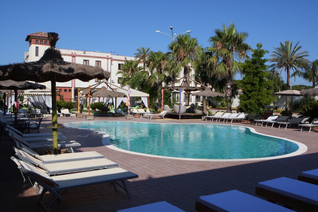 Venus Park Hotel Castel Volturno Eksteriør bilde